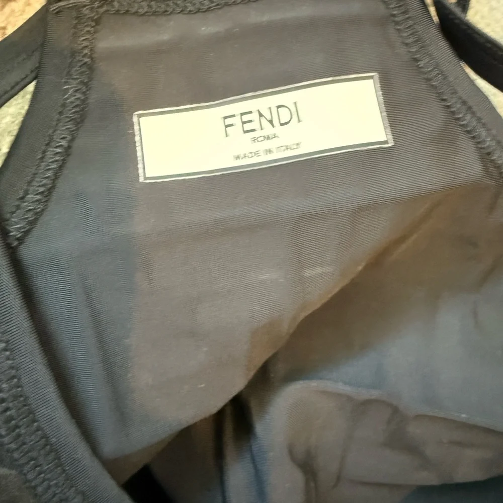 Fendi Fendirama Logo Embossed Fitness Top Size 6 - Picture 3 of 5